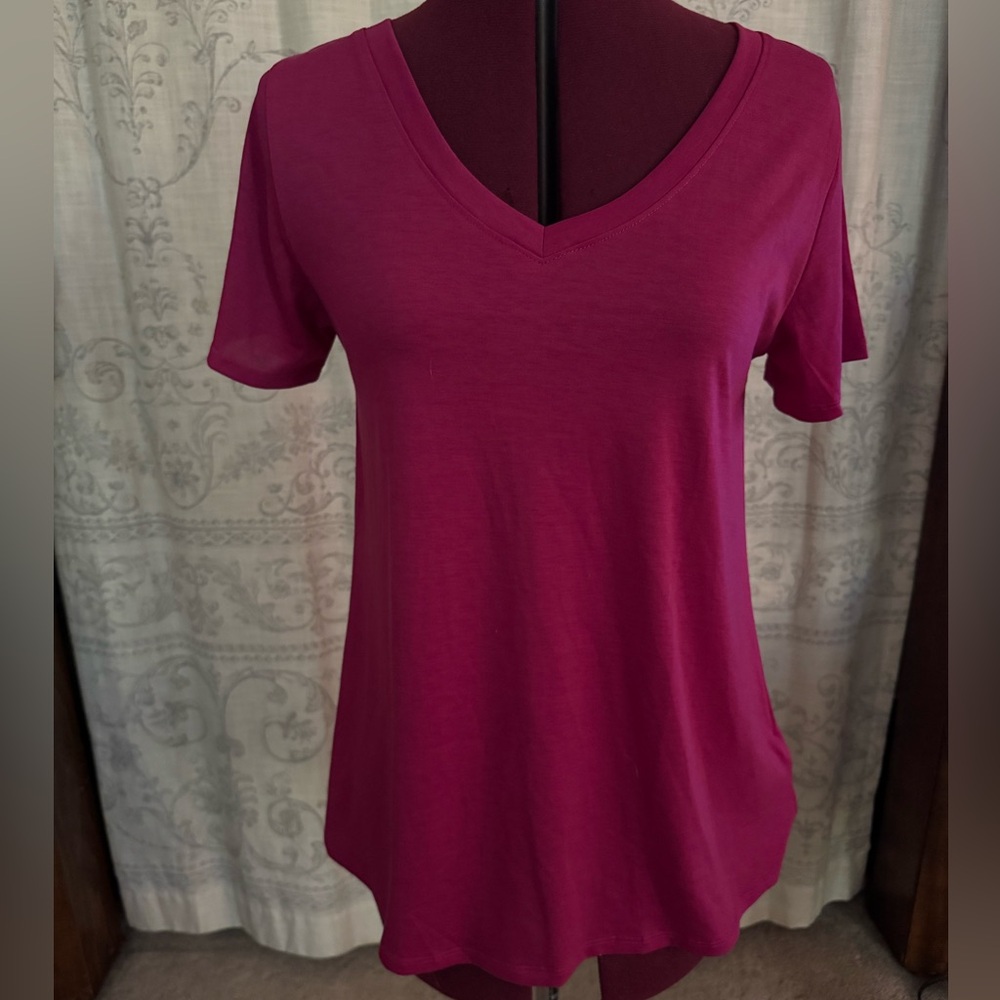 Lularoe tee
